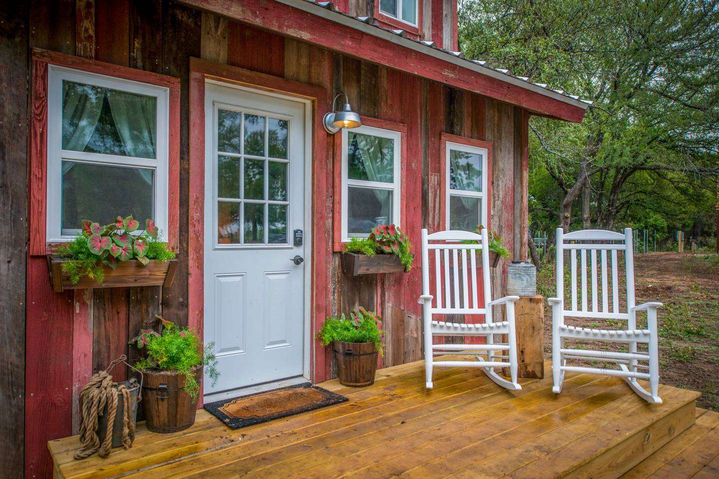 Rustic Little Red Hen Cabin