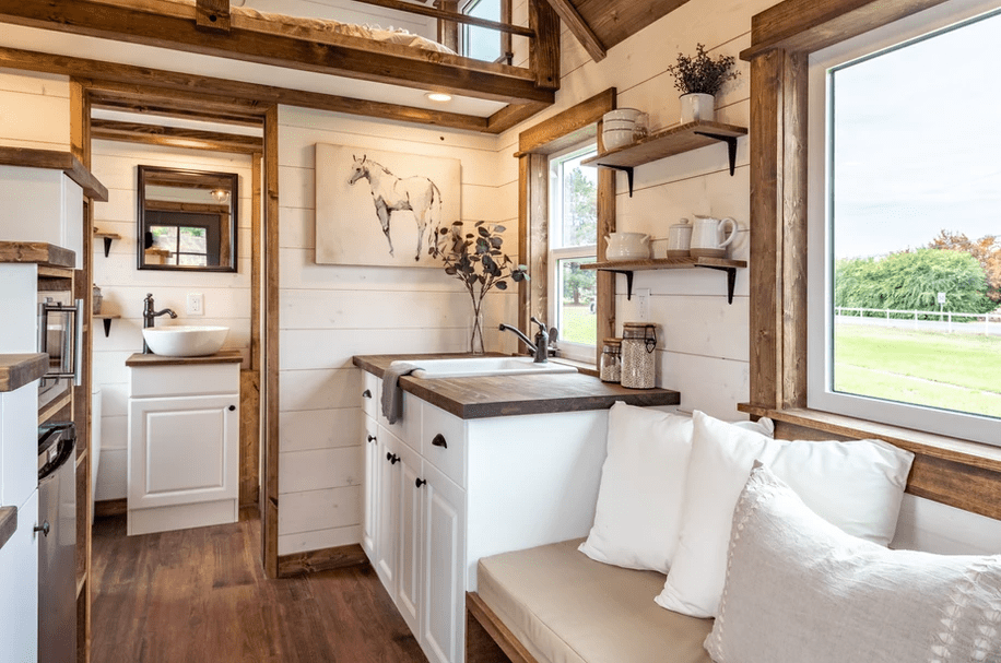 Cozy Tiny Home Thistle Proves That Good Things Come in Small