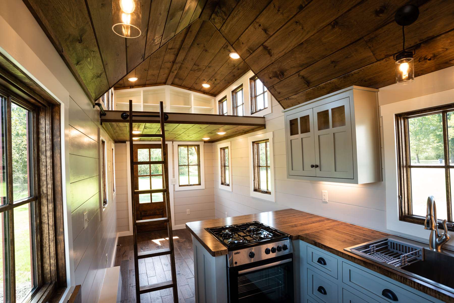 Absolutely Gorgeous Denali Tiny House by Timbercraft Tiny Homes - Dream ...