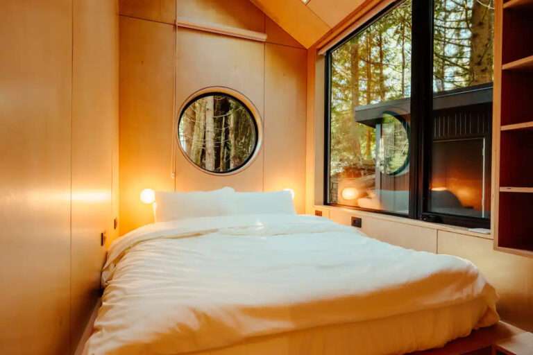 Private Peace Cabin in Forest - Dream Tiny Living