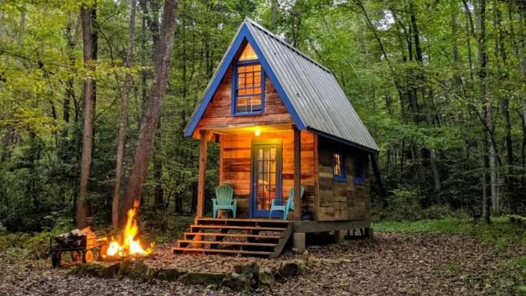 Gorgeous Rustic Tiny House in Happy Valley - Dream Tiny Living