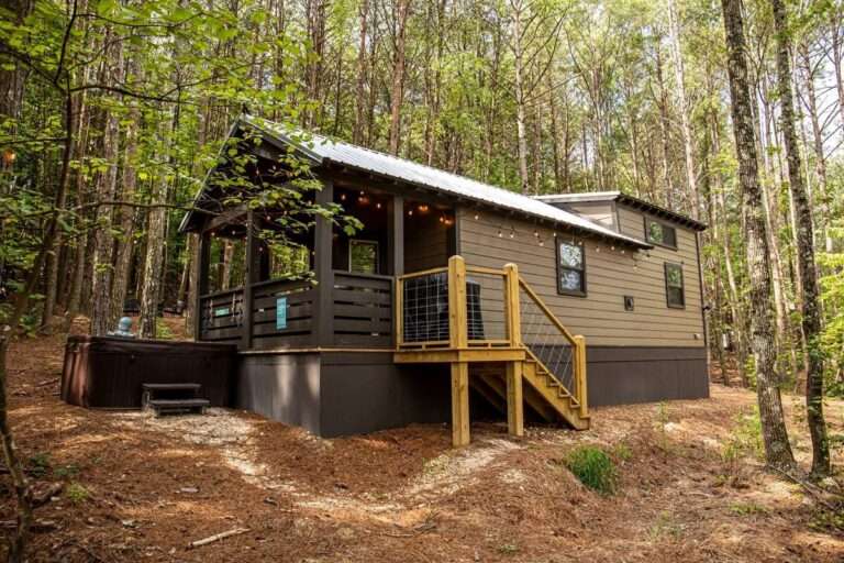 Absolutely Rustic and Comfortable Woody Tiny Home - Dream Tiny Living