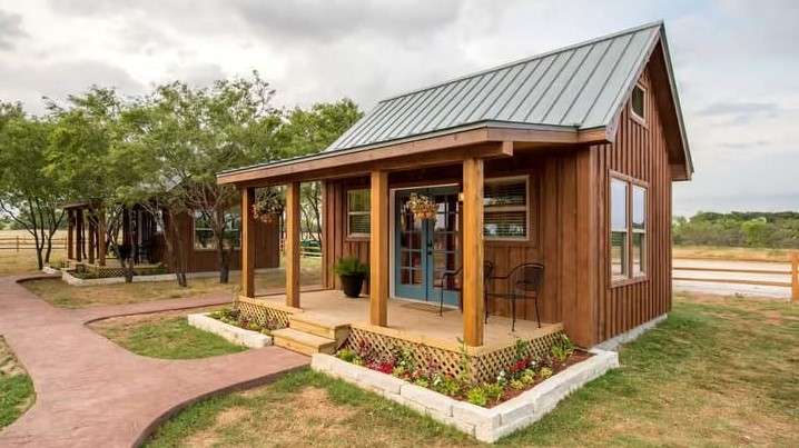 Tiny House in a Peaceful Rural Setting in Waco, Texas