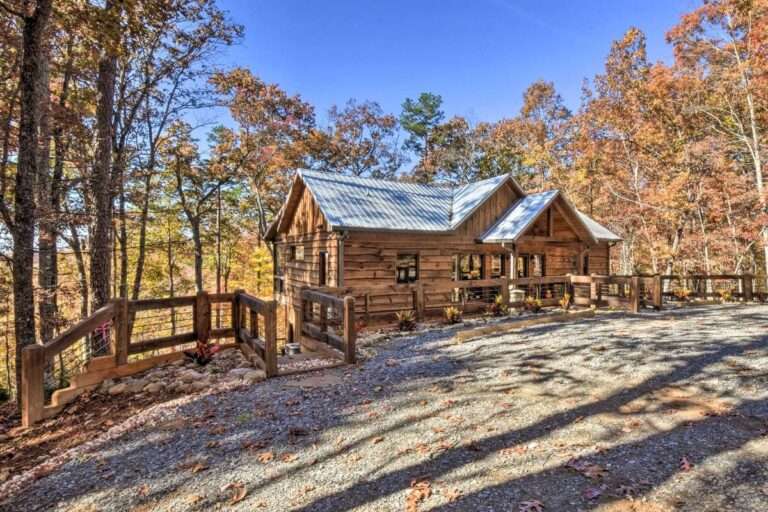 Tiny Cabin with Mountain View and Fireplace - Dream Tiny Living