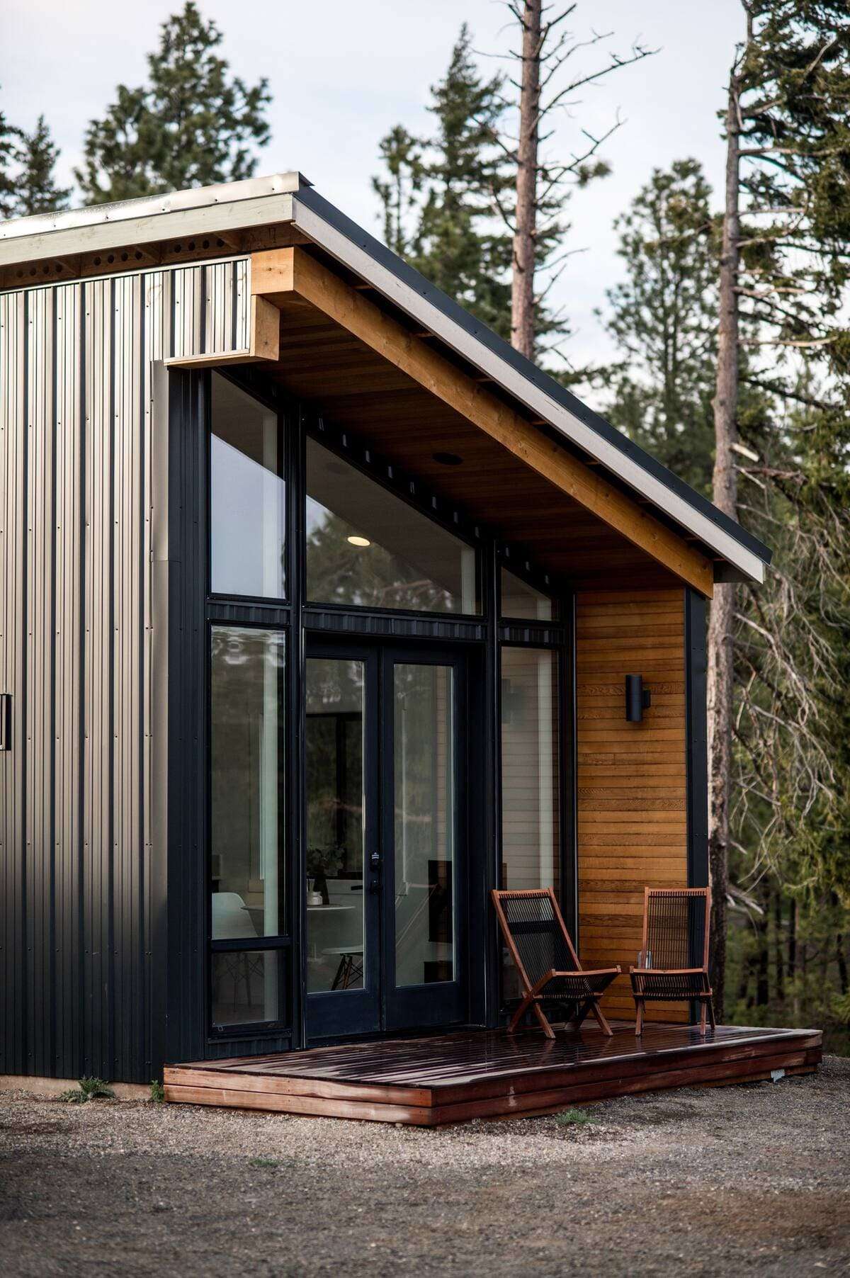 Absolutely Contemporary and Innovative Tiny Cabin - Dream Tiny Living