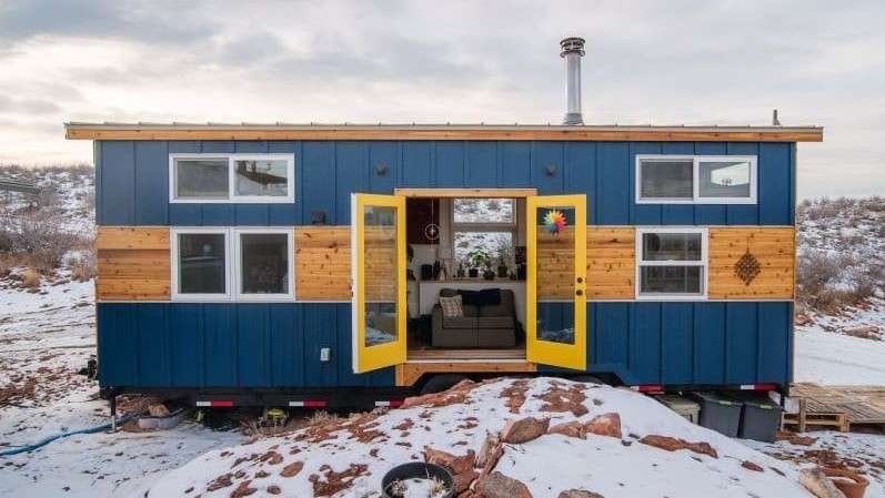 Carrie and Dan’s 28′ x 10′ Tiny House on Wheels