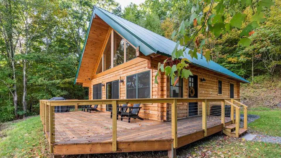 Catskills Tiny Log Cabin in the Sky with Mountain Views